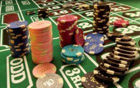 Pengalaman bermain sportsbook dan live casino di mamitoto lewat smartphone
